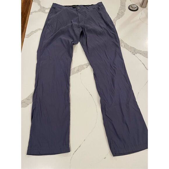 EDDIE BAUER Water Resistant Pants Navy Nylon Flat Front Perfect Men’s Sz 36x34 - Picture 1 of 9
